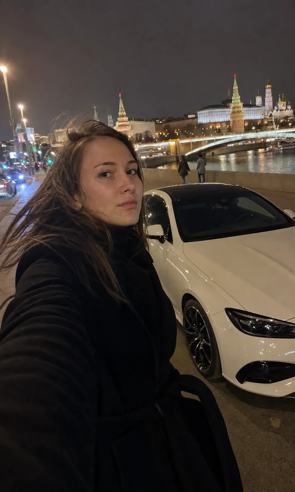 Белое купе на Софийской набережной